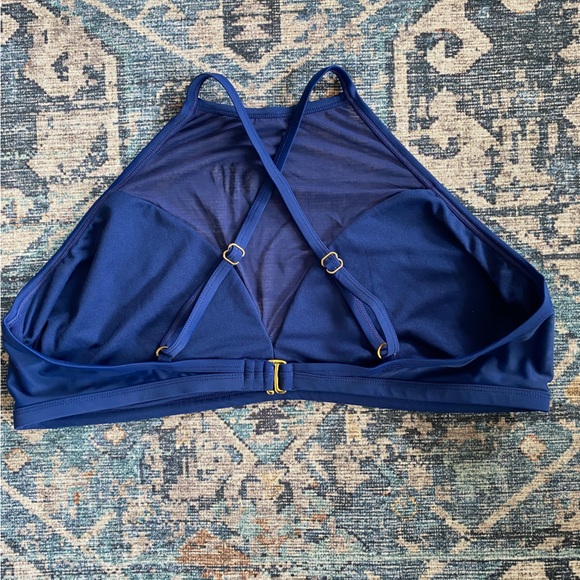 Time and Tru Navy blue embroidered swim suit top- Size 2X - Picture 2 of 4